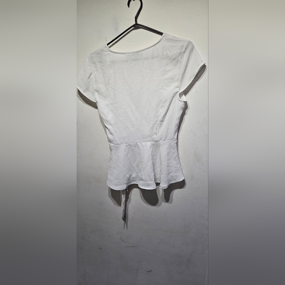 Forever 21 Wrap Around - Picture 2 of 4